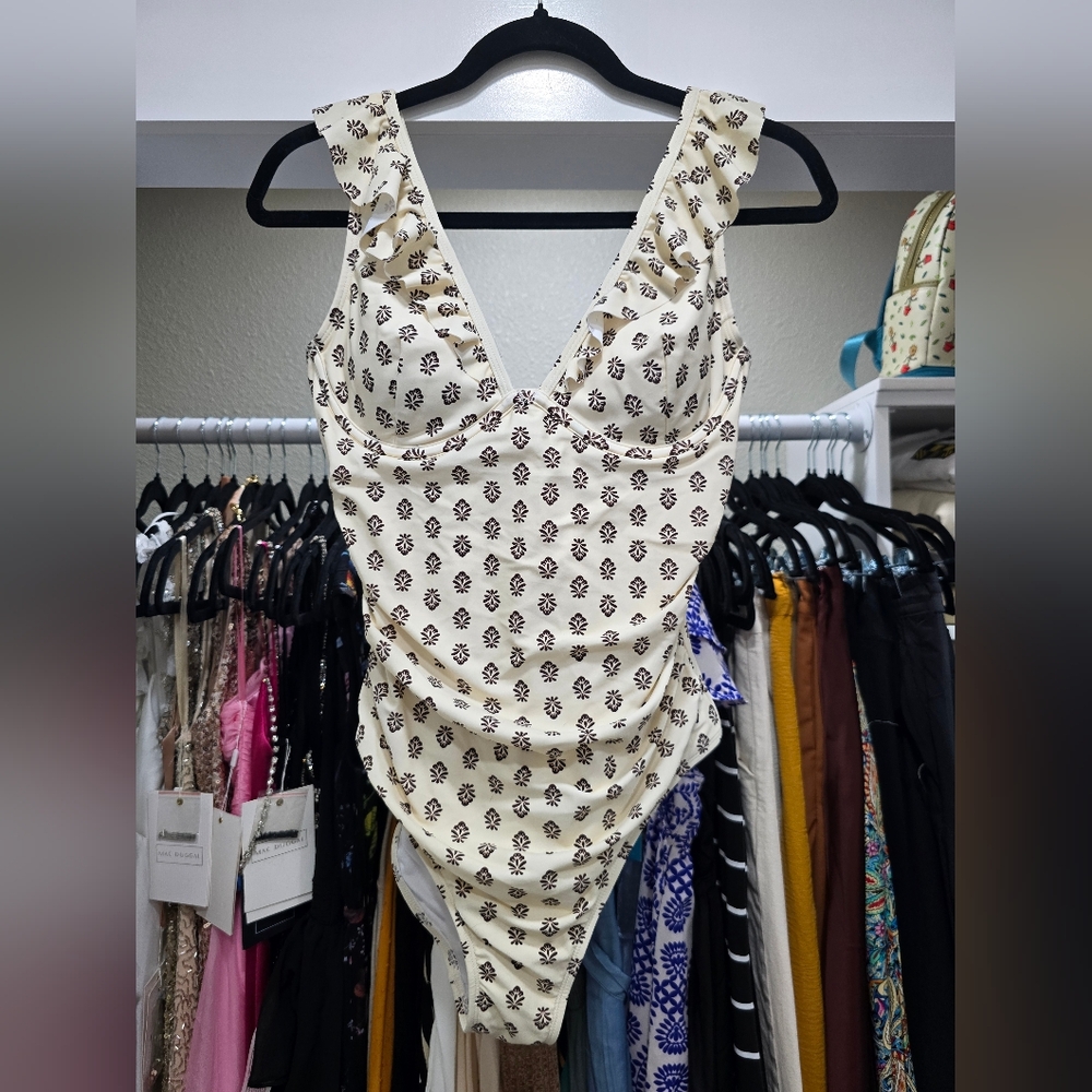 Cupshe Cream and Brown One Piece Swimsuit with Ruffle Accents - Picture 5 of 9